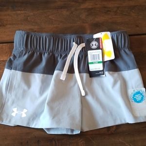 NWT Under Armour girls athletic shorts.  Size L